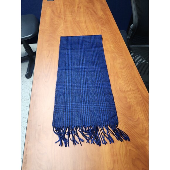 Perry Ellis 100% Cashmere Blue & Black Plaid Scarf - Picture 4 of 5